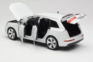 Audi Q7 4M Weiss Minichamps 1:18 110014000 Metall – Bild 5 von 8