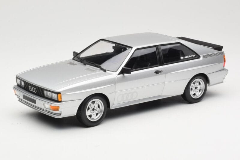 Audi Quattro B2 Silber Minichamps 1:18 155016122 Metall