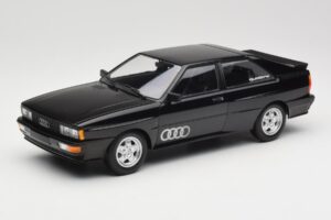 Audi Quattro Schwarz Metallic Minichamps 1:18 155016121 Metall
