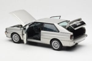 Audi Quattro LWB Silber AUTOart 1:18 70303 Metall – Bild 5 von 8