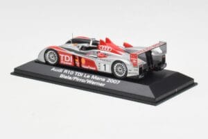 Audi R10 TDI LMP1 #1 F. Biela / E. Pirro / M. Werner 24 Hours of Le Mans 2007 Minichamps 1:43 5020700213 Metall – Bild 3 von 4