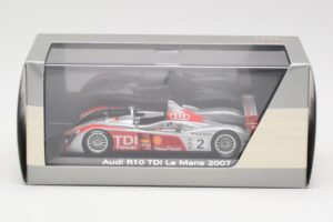 Audi R10 TDI LMP1 #2 R. Capello / T. Kristensen / A. McNish 24 Hours of Le Mans 2007 Minichamps 1:43 5020700223 Metall – Bild 4 von 4