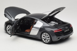 Audi R8 5.2 FSI Quattro Daytona Grey Kyosho 1:18 09216DG Metall – Bild 5 von 7
