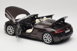 Audi R8 5.2 Spyder Teak Brown Kyosho 1:18 5010918525 Metall – Bild 5 von 8