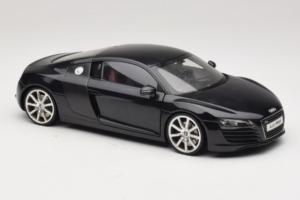 Audi R8 Schwarz Kyosho 1:18 09213BK Metall – Bild 6 von 8