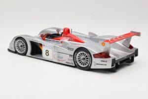 Audi R8 LMP900 #8 Audi Sport Team Joest F. Biela / E. Pirro / T. Kristensen 24 Hours of Le Mans 2000 Maisto 1:18 38899 Metall – Bild 5 von 6