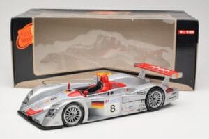 Audi R8 LMP900 #8 Audi Sport Team Joest F. Biela / E. Pirro / T. Kristensen 24 Hours of Le Mans 2000 Maisto 1:18 38899 Metall – Bild 6 von 6