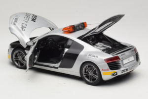 Audi R8 Safety Car 24 Hours of Le Mans 2008 Kyosho 1:18 09214DTM Metall – Bild 7 von 8