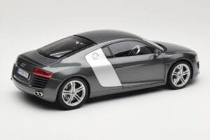 Audi R8 Type 42 4.2 Daytona Grey Kyosho 1:18 5010618425 Metall – Bild 3 von 8