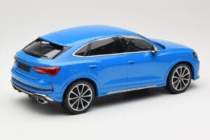 Audi RS Q3 F3 Sportback Blau Minichamps 1:18 155018101 Metall – Bild 2 von 6