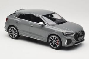 Audi RS Q3 F3 Sportback Grau Minichamps 1:18 155018100 Metall – Bild 4 von 6