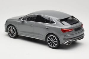 Audi RS Q3 F3 Sportback Grau Minichamps 1:18 155018100 Metall – Bild 5 von 6