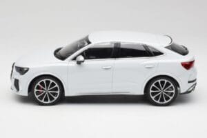 Audi RS Q3 F3 Sportback Glacier White Metallic Minichamps 1:18 155018105 Metall – Bild 3 von 6