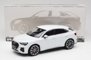 Audi RS Q3 F3 Sportback Glacier White Metallic Minichamps 1:18 155018105 Metall – Bild 6 von 6
