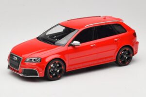 Audi RS3 8P Sportback Rot DNA 1:18 DNA000056 Resin