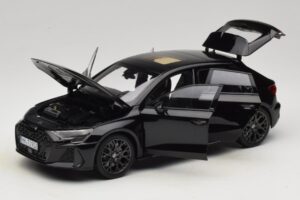 Audi RS3 8Y Sportback Myth Black Norev 1:18 188388 Metall – Bild 2 von 8