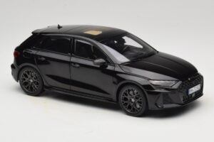 Audi RS3 8Y Sportback Myth Black Norev 1:18 188388 Metall – Bild 6 von 8