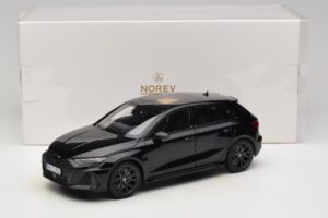Audi RS3 8Y Sportback Myth Black Norev 1:18 188388 Metall – Bild 8 von 8