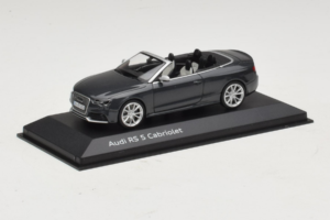 Audi RS5 B8 Cabriolet Daytona Gray Minichamps 1:43 5011215323 Metall – Bild 2 von 4
