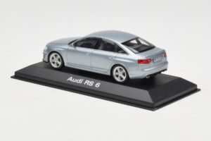 Audi RS6 C6 Monza Silver Minichamps 1:43 5010810113 Metall – Bild 3 von 4