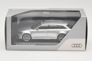 Audi RS6 C7 Avant Prisma Silver Minichamps 1:43 5011216213 Metall – Bild 4 von 4