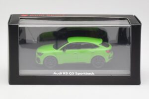 Audi RSQ3 F3 Sportback Grün Minichamps 1:43 5012013631 Metall – Bild 4 von 4