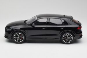 Audi RSQ8 Night Schwarz GT Spirit 1:18 GT305 Resin – Bild 3 von 6