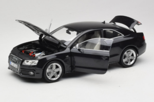 Audi S5 B8 Coupe Schwarz Norev 1:18 188360 Metall – Bild 2 von 8
