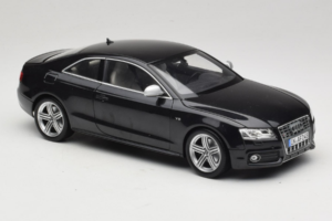 Audi S5 B8 Coupe Schwarz Norev 1:18 188360 Metall – Bild 6 von 8