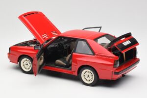 Audi Sport Quattro Rot Händler-Edition AUTOart 1:18 5030400205 Metall – Bild 5 von 8