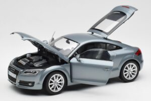 Audi TT 8J Kondorgrau Minichamps 1:18 5010500415 Metall – Bild 2 von 8