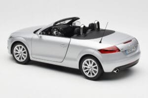 Audi TT 8J Roadster Lichtsilber Minichamps 1:18 5010500515 Metall – Bild 7 von 8