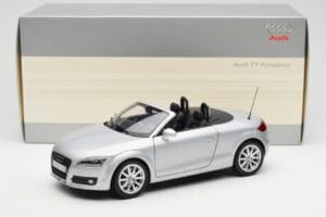 Audi TT 8J Roadster Lichtsilber Minichamps 1:18 5010500515 Metall – Bild 8 von 8