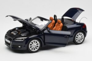 Audi TT 8J Roadster Tiefseeblau Minichamps 1:18 5010500525 Metall – Bild 2 von 8