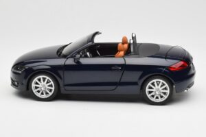 Audi TT 8J Roadster Tiefseeblau Minichamps 1:18 5010500525 Metall – Bild 4 von 8