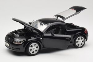 Audi TT 8N Schwarz Revell 1:18 08953 Metall – Bild 2 von 8