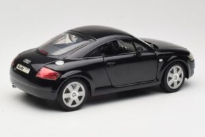 Audi TT 8N Schwarz Revell 1:18 08953 Metall – Bild 3 von 8