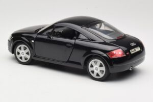 Audi TT 8N Schwarz Revell 1:18 08953 Metall – Bild 7 von 8