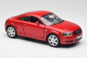 Audi TT 8N Coupe Rot Revell 1:18 89909092 Metall – Bild 6 von 8