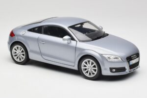 Audi TT 8N RHD Lake Silber Metallic Minichamps 1:18 150015020 Metall – Bild 6 von 8