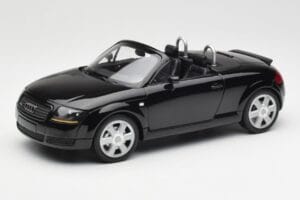 Audi TT 8N Roadster Black Metallic Minichamps 1:18 155017030 Metall