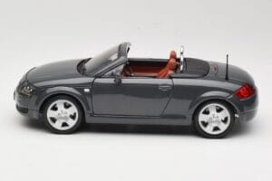 Audi TT 8N Roadster Grau Maisto 1:18 50346 Metall – Bild 4 von 8
