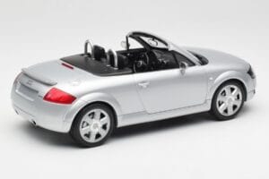 Audi TT 8N Roadster Silver Metallic Minichamps 1:18 155017031 Metall – Bild 2 von 6