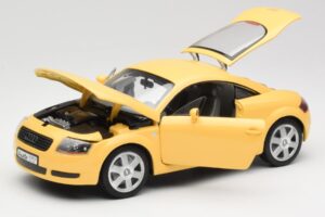 Audi TT 8N Gelb Revell 1:18 08954-M1 Metall – Bild 2 von 8