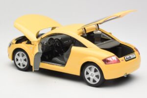 Audi TT 8N Gelb Revell 1:18 08954-M1 Metall – Bild 5 von 8