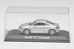 Audi TT 8N Silber Minichamps 1:43 5019800423 Metall – Bild 4 von 5