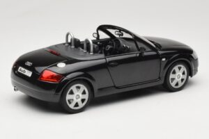 Audi TT 8N Roadster Schwarz Revell 1:18 8980 Metall – Bild 3 von 8