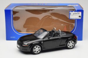Audi TT 8N Roadster Schwarz Revell 1:18 8980 Metall – Bild 8 von 8