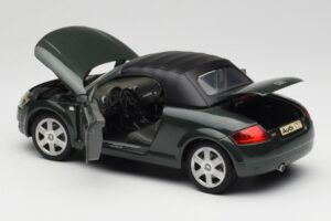 Audi TT 8N Roadster Grün Revell 1:18 8979 Metall – Bild 5 von 8