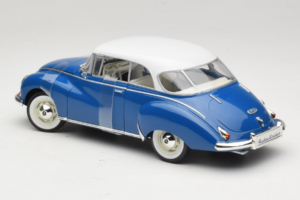 Auto Union 1000 S Coupe Blau Weiss Revell 1:18 08909 Metall – Bild 5 von 6